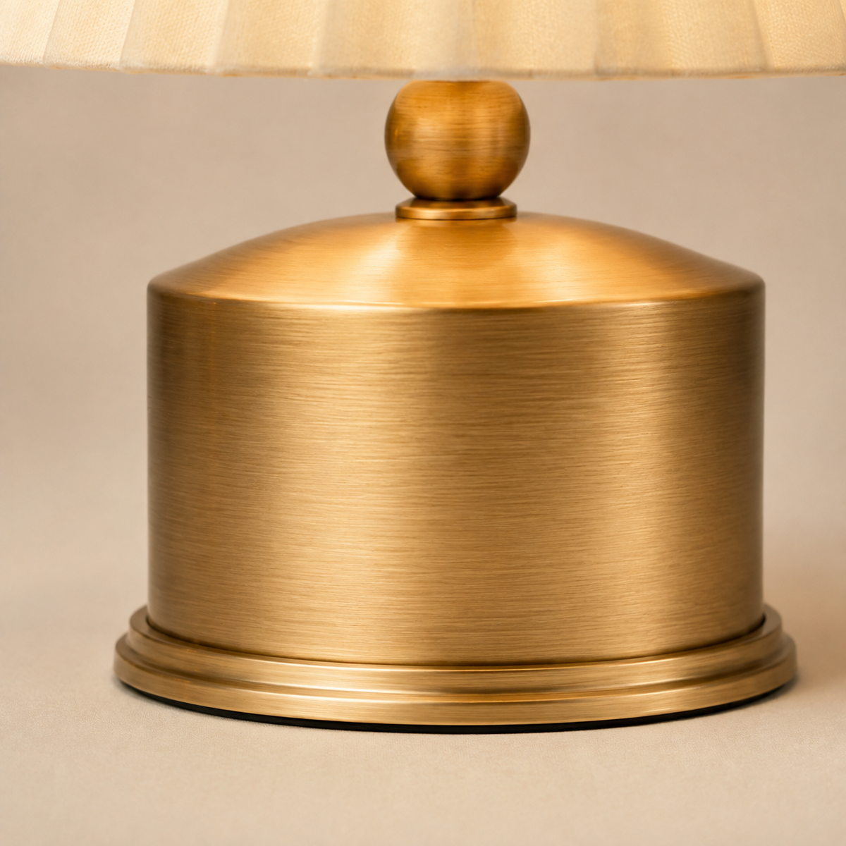 Greendailyes® Pleated Shade Decorative Table Lamp – Warm Ambient Light with Gold-Tone Base